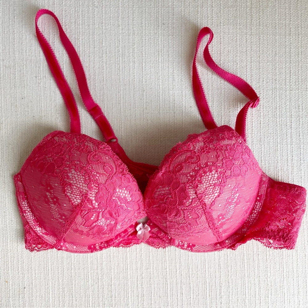 Victoria’s Secret Pink Lace Dream Angels Push Up Bra